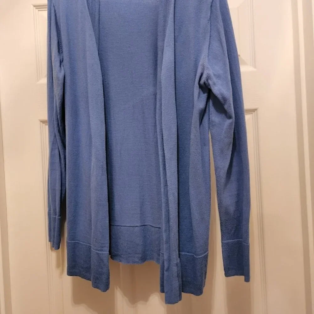 GAP long sleeved blue cardigan - Picture 2 of 5